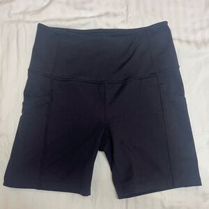Zella high waited black pocket shorts M